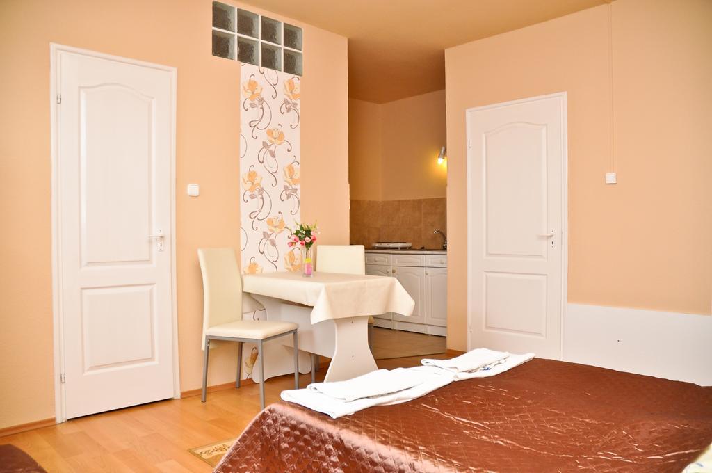 Kastely Panzio Ii. Guest house